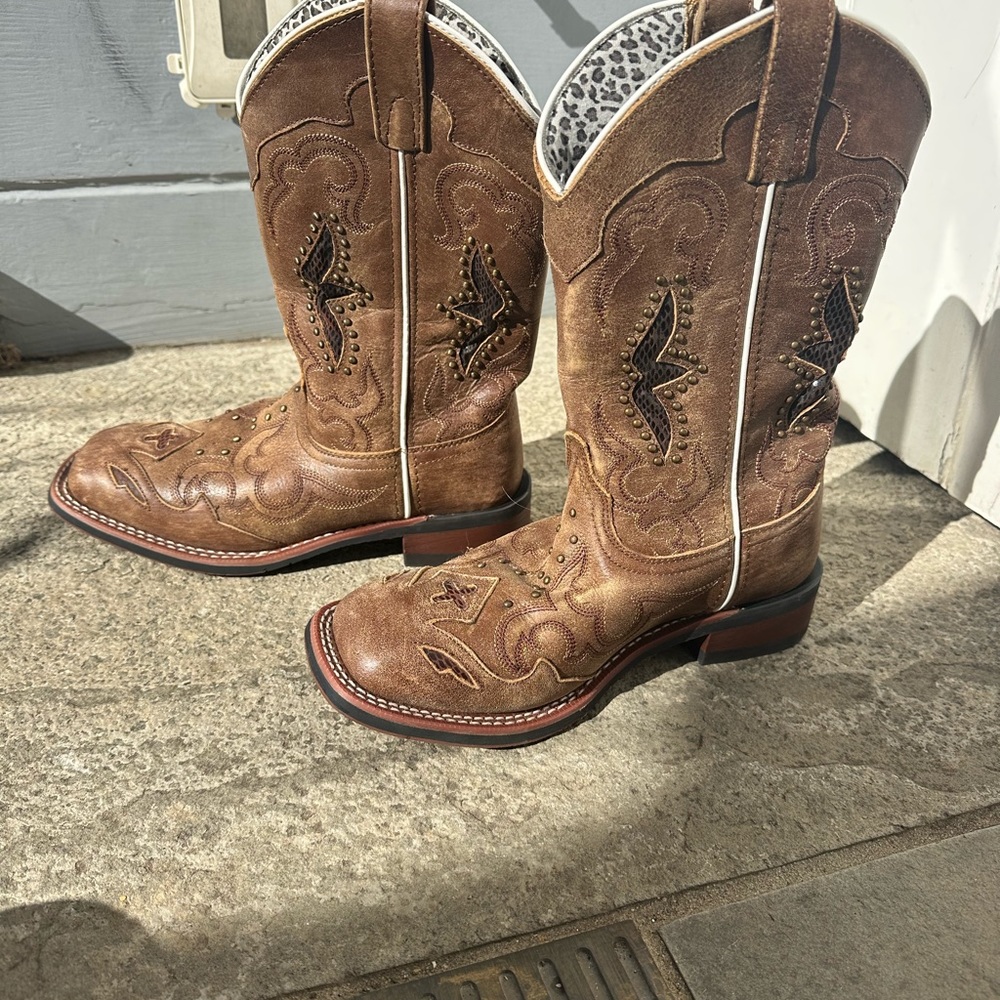 Boot Barn Cowboy Boots Size 8 women